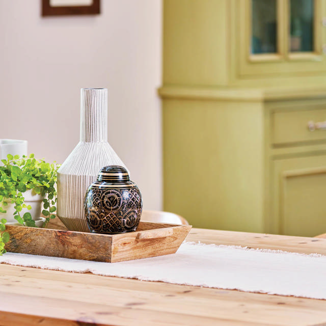 Radiance® Small Urn