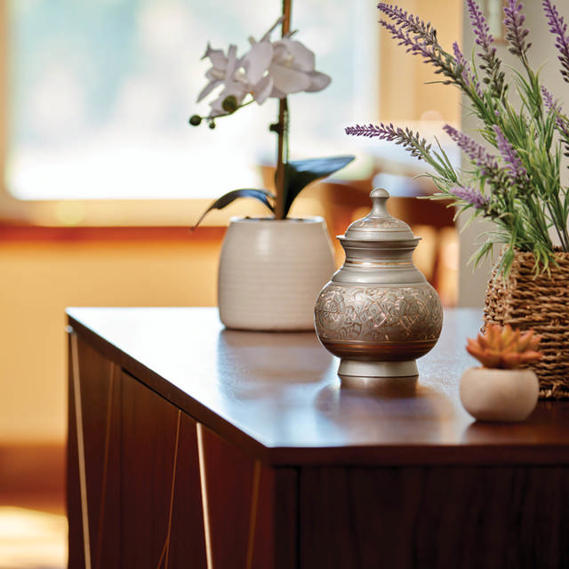 Silver Engraved Urn, 40 Cubic Inches