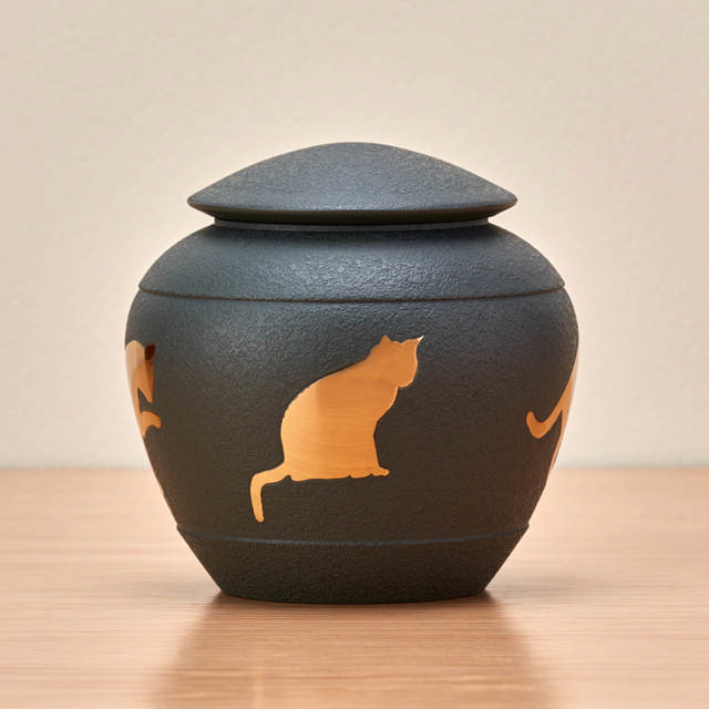 Silhouette Cat Shale, Petite Urn