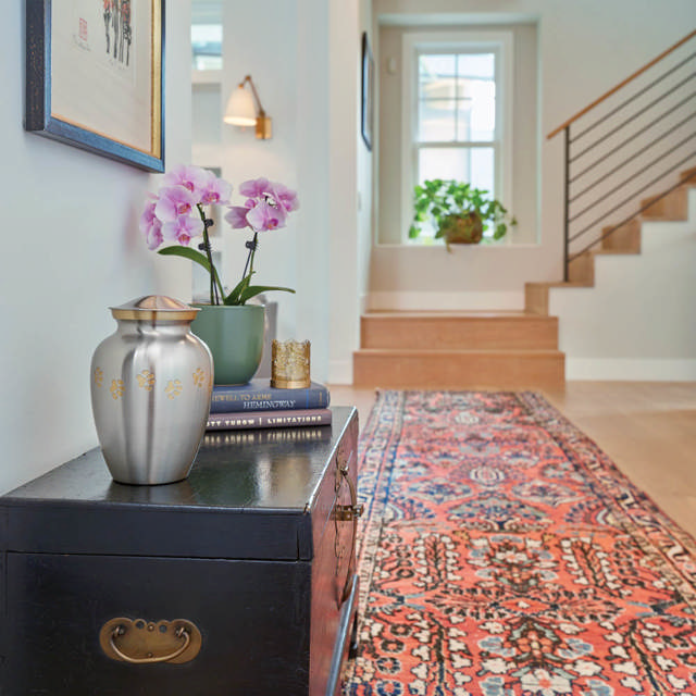 Classic Paw Pewter, Petite Urn