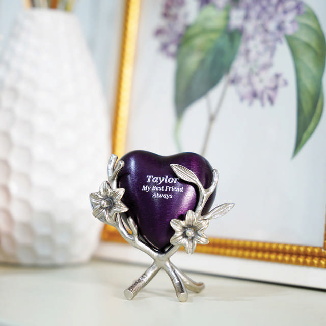 Windsong™ Lily Heart Stand Pewter