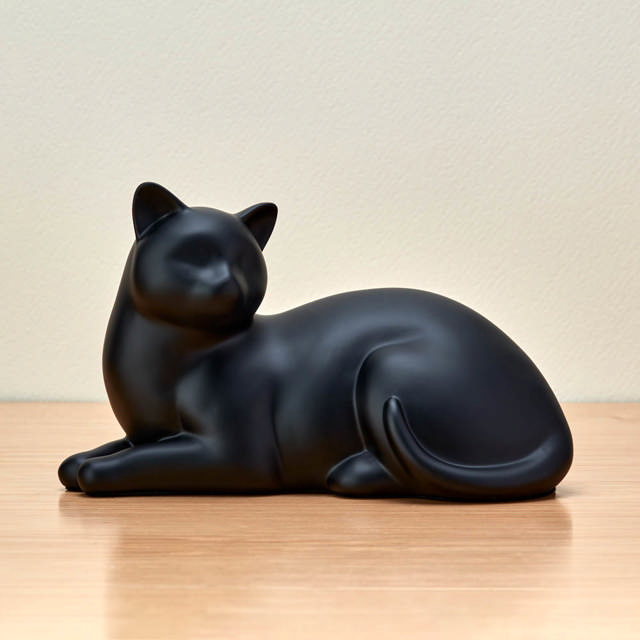 Cozy Cat Black, Petite Urn