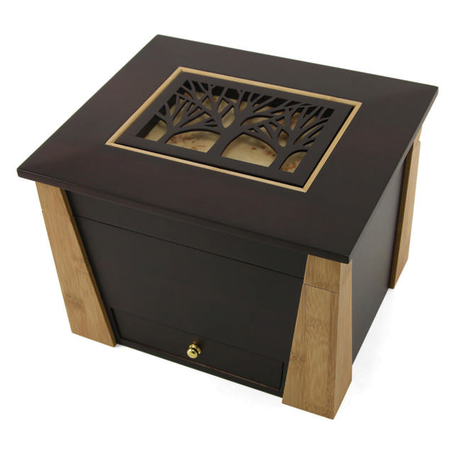 Craftsman Style Memory Chest with Tree